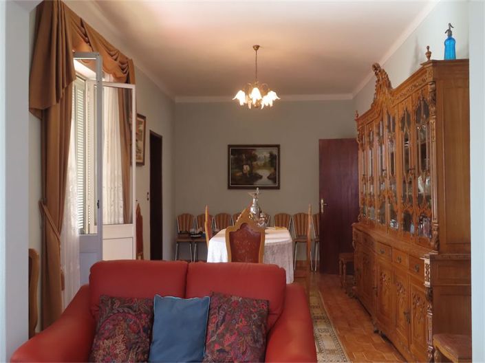 Image No.21-6 Bed Property for sale