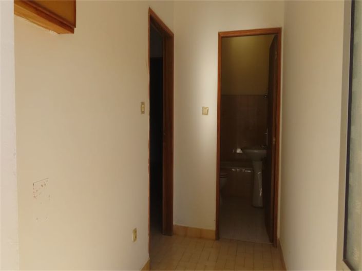 Image No.8-6 Bed Property for sale