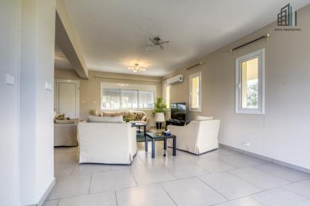 Image No.10-Villa de 4 chambres à vendre à Larnaca