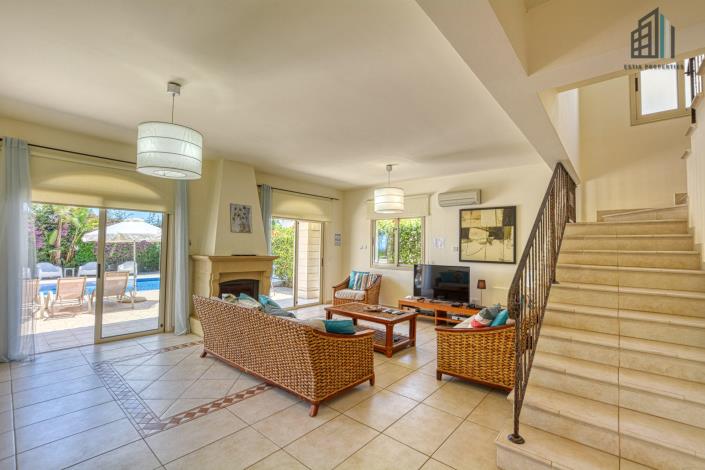 Image No.10-3 Bed Villa for sale