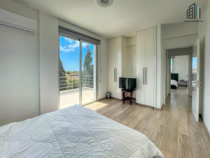 Image No.12-5 Bed Villa for sale