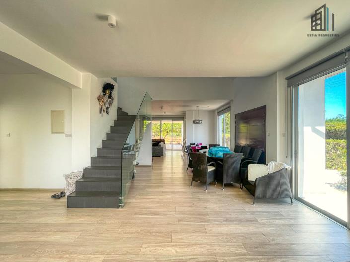 Image No.21-5 Bed Villa for sale