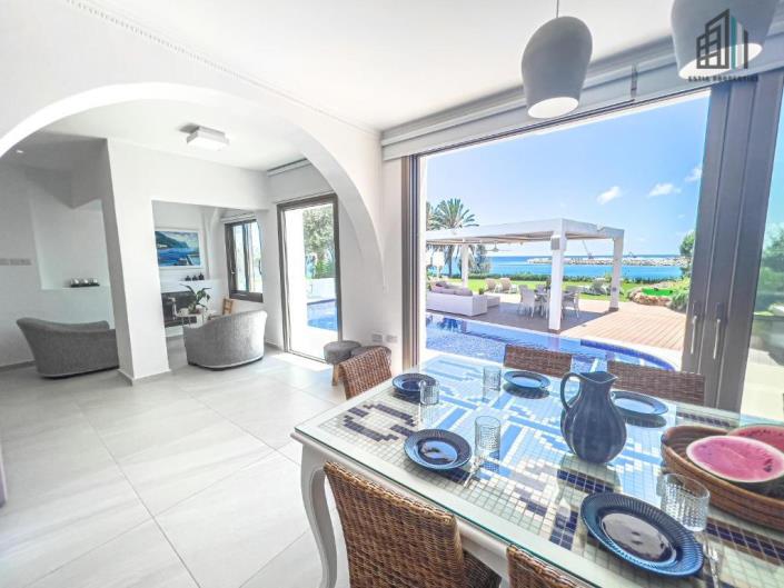 Image No.10-5 Bed Villa for sale