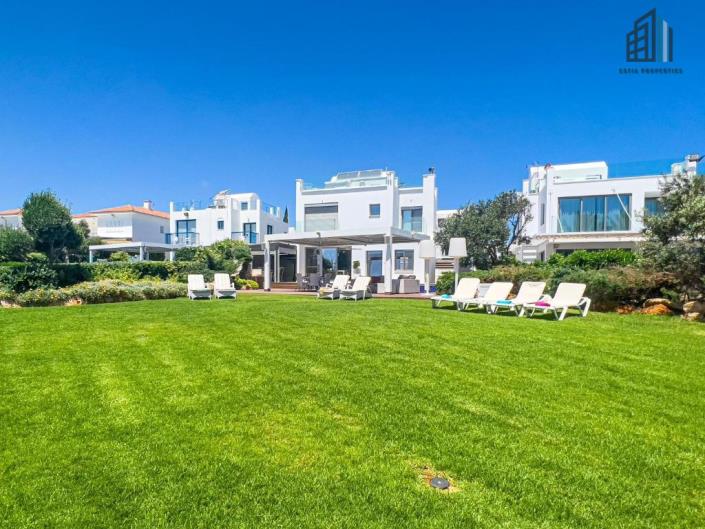 Image No.18-5 Bed Villa for sale