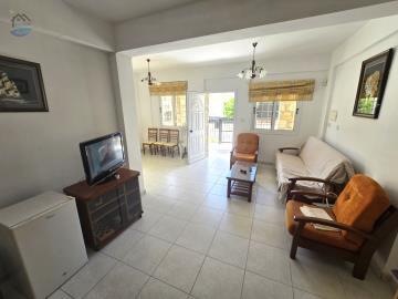 d493e828-37d2-4f76-9262-90c03bba78ee