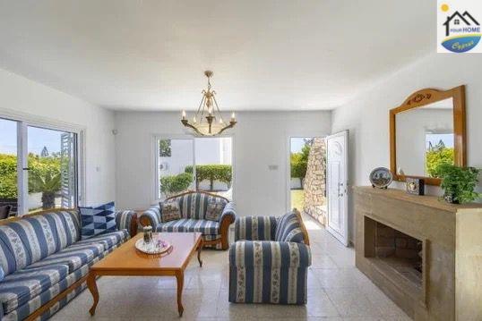 Image No.2-4 Bed Villa / Detached for sale