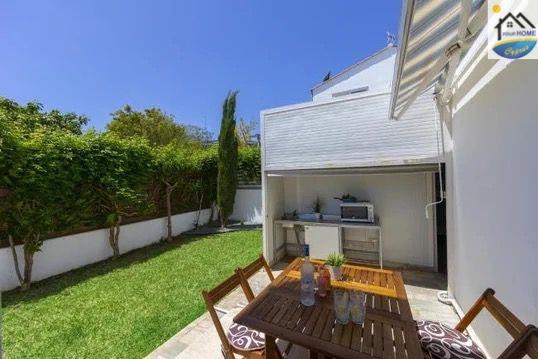 Image No.22-4 Bed Villa / Detached for sale