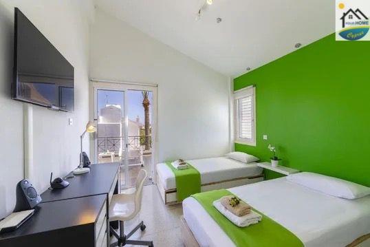 Image No.18-4 Bed Villa / Detached for sale