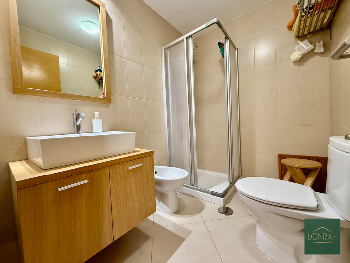 Image No.18-2 Bed Apartment for sale