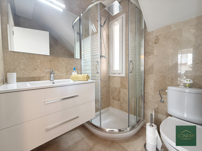 Image No.5-3 Bed Villa / Detached for sale