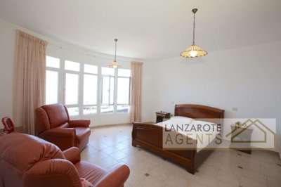 d9dd7d9d-1235-9ab2-bfab-ebe994d75e41