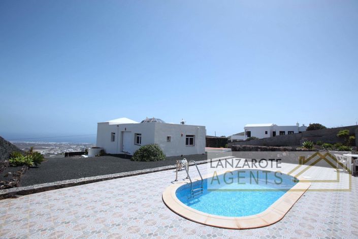 Image No.25-3 Bed Villa for sale