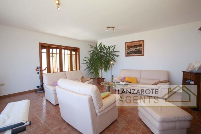 Image No.7-3 Bed Villa for sale