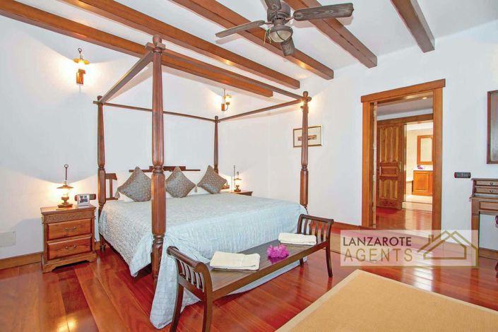 Image No.7-5 Bed Villa for sale