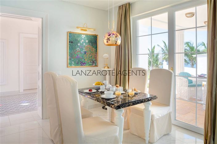 Image No.8-Villa de 4 chambres à vendre à Puerto Calero