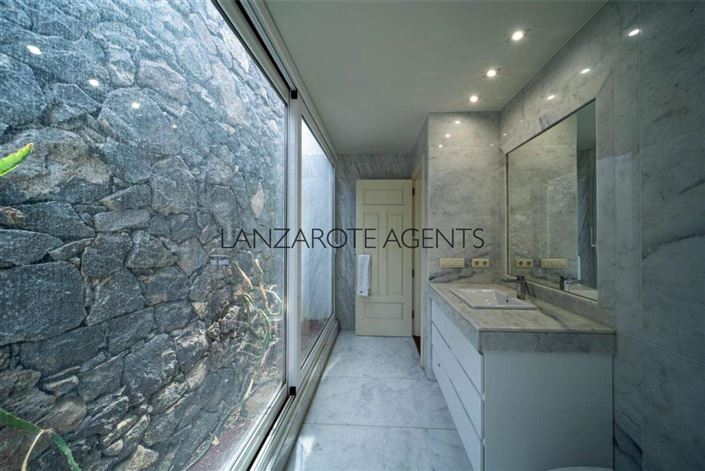 Image No.14-Villa de 4 chambres à vendre à Puerto Calero