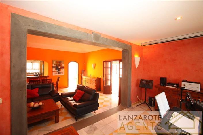 Image No.6-3 Bed Villa for sale