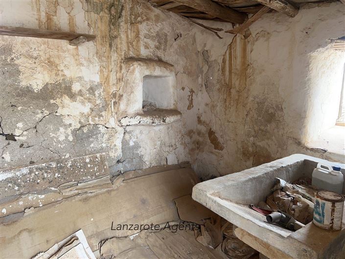 Image No.10-2 Bed Villa for sale