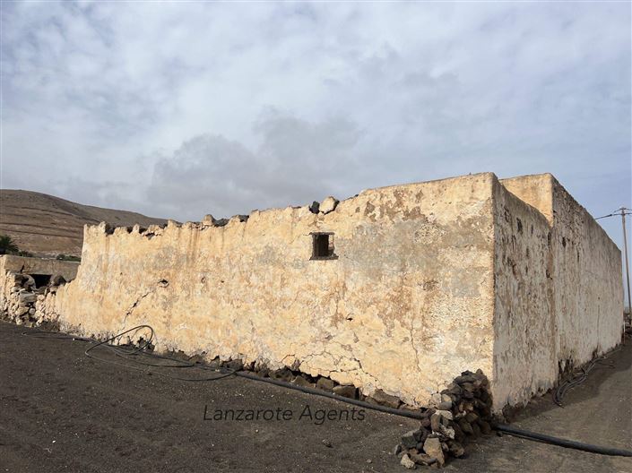 Image No.2-2 Bed Villa for sale