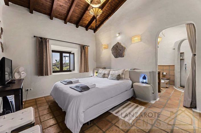 Image No.9-4 Bed Villa for sale