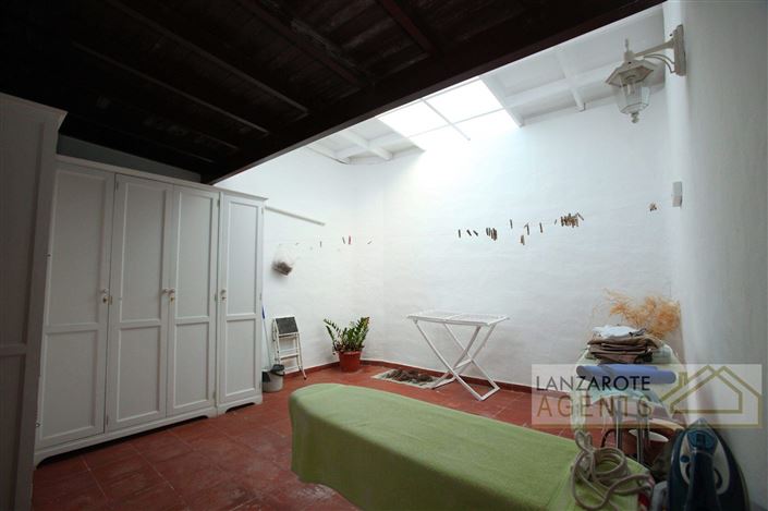 Image No.12-4 Bed Villa for sale