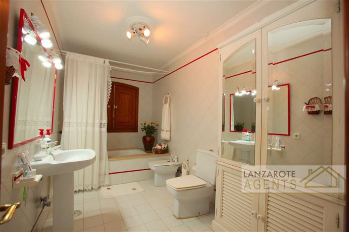 Image No.16-4 Bed Villa for sale