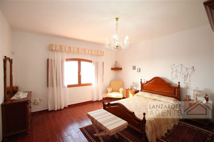 Image No.19-4 Bed Villa for sale