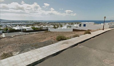 1 - Playa Blanca, Land