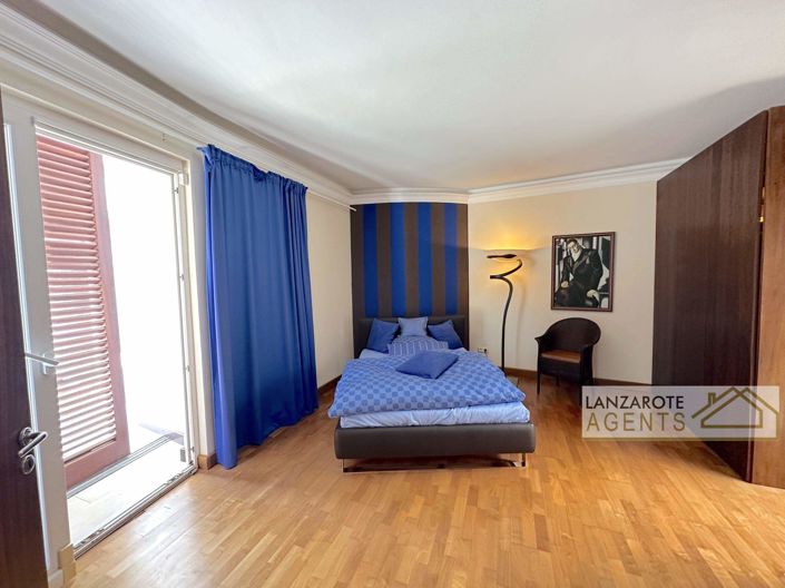 Image No.9-Villa de 4 chambres à vendre à Puerto Calero