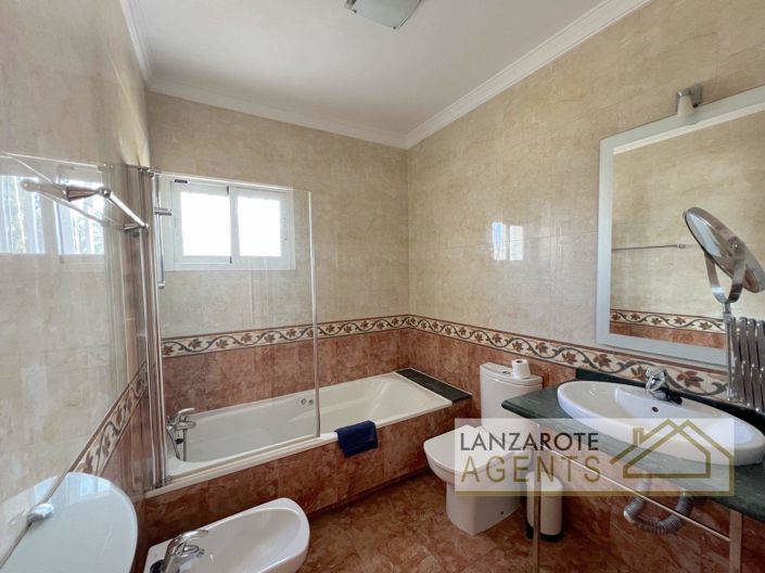 Image No.19-4 Bed Villa for sale