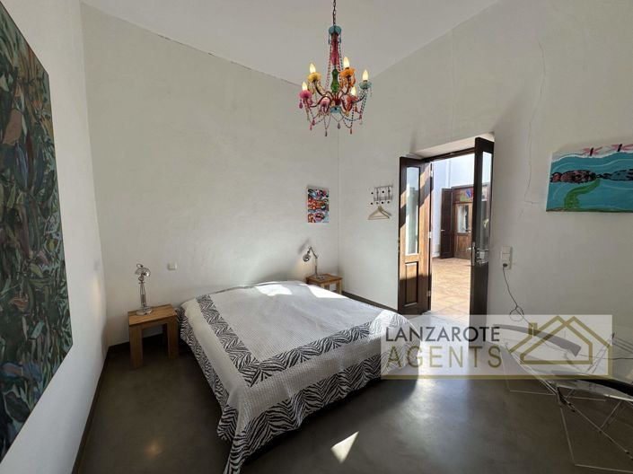 Image No.12-4 Bed Villa for sale