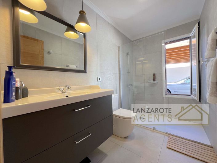 Image No.24-3 Bed Villa for sale