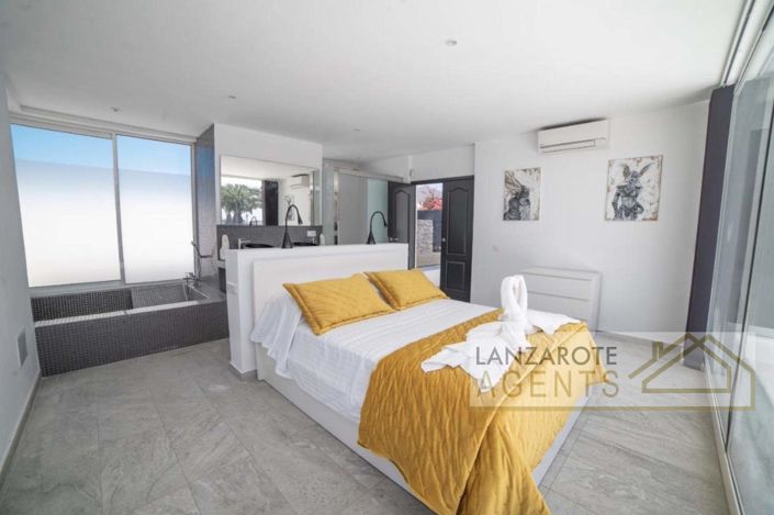 Image No.7-Villa de 4 chambres à vendre à Playa Blanca