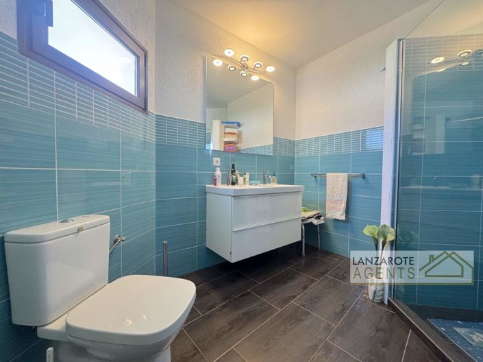 Image No.8-4 Bed Villa for sale