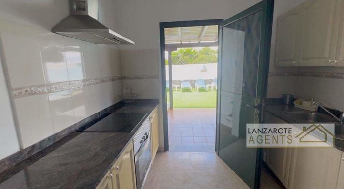 Image No.7-Villa de 6 chambres à vendre à Playa Blanca