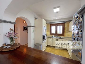 7898886f-3575-b47e-bd08-afa27afdfc68