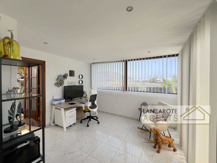 Image No.9-2 Bed Villa for sale