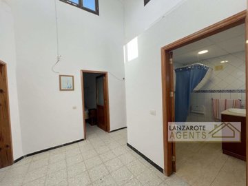 cb6ffa9a-dfd0-4057-f8c9-9764fab795f9