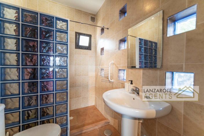 Image No.21-3 Bed Villa for sale