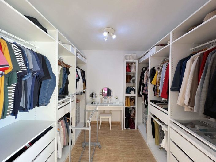 Image No.17-3 Bed Villa for sale