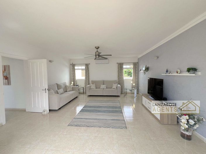 Image No.10-4 Bed Villa for sale