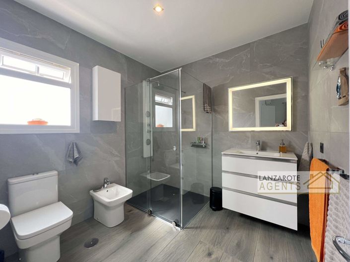 Image No.15-4 Bed Villa for sale