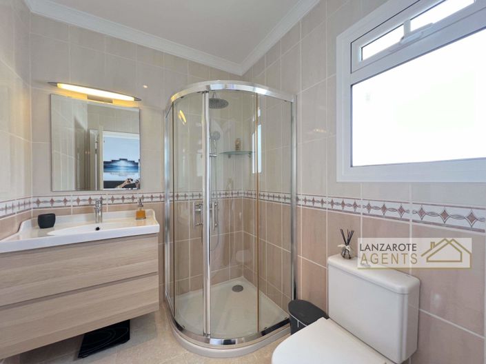 Image No.19-4 Bed Villa for sale