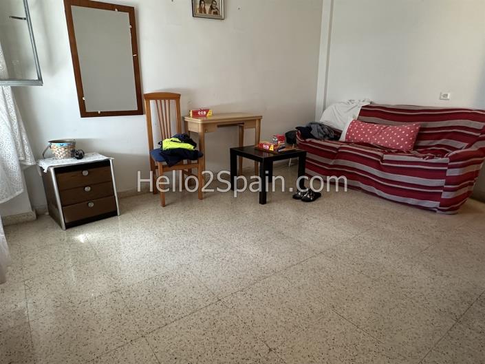 Image No.18-5 Bed Townhouse for sale