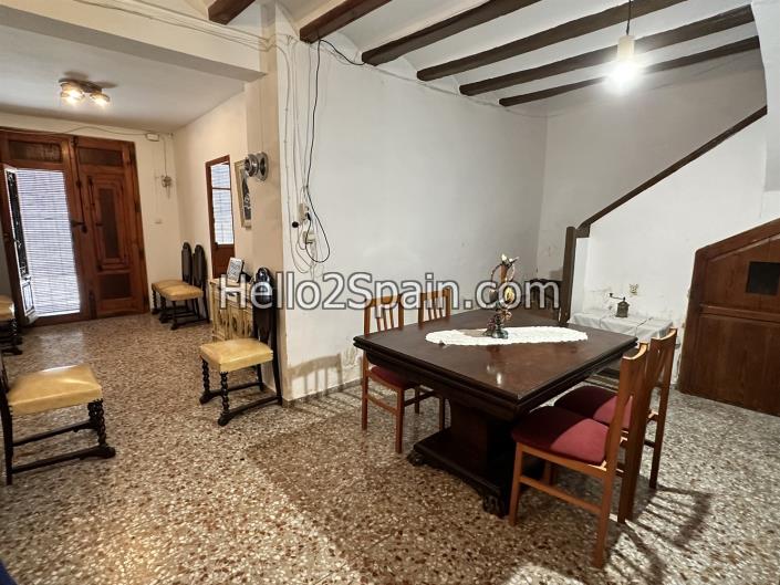 Image No.8-7 Bed Townhouse for sale