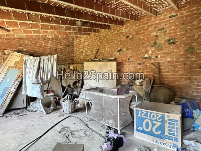 Image No.20-7 Bed Townhouse for sale