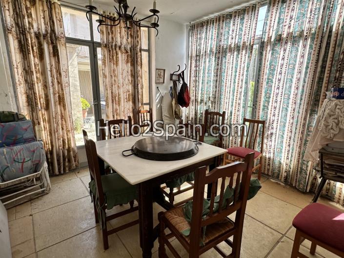 Image No.22-7 Bed Townhouse for sale