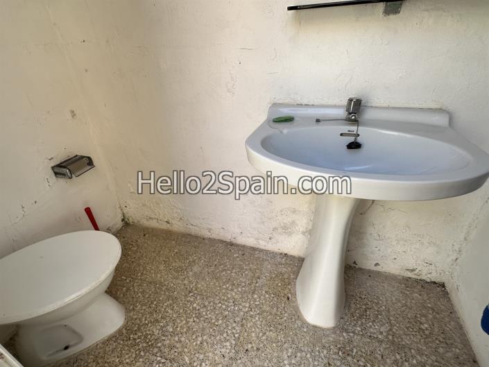 Image No.25-7 Bed Townhouse for sale