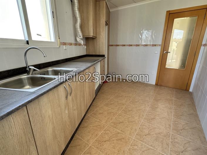 Image No.10-4 Bed Townhouse for sale