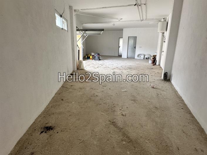 Image No.30-4 Bed Townhouse for sale